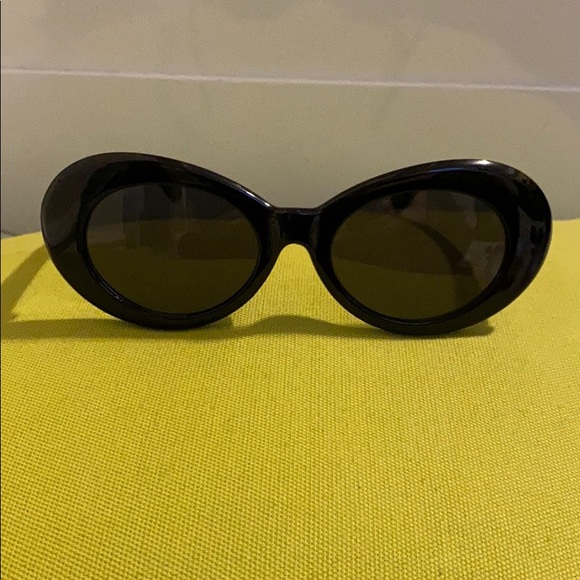 Free People Accessories - Brand new all the rage rounded black sunglasses
